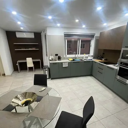 Δωμάτια σε οικογενειακή κατοικία Private 1 - Msida Comfort